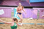 Deutsch: Beachhandball bei den Olympischen Jugendspielen 2018; Tag 6, 12. Oktober 2018; Mädchen, Hauptrundenspiel – Ungarn-Niederlande 2:1 English: Beach handball at the 2018 Summer Youth Olympics at 12 October 2018 – Girls Main Round – Hungary-Netherlands 2:1