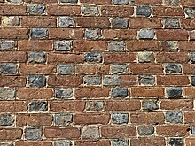 Flemish bond with glazed headers on the Ludwell–Paradise House