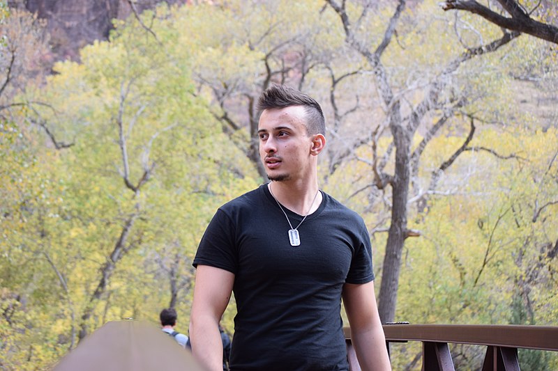 File:Bruno Souza at Zion National Park.jpg