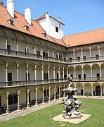 Schloss Bučovice, Arkadenhof