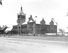 Christian Brothers College west and central wings, built in 1895 and 1900 by the Christian Brothers CBC Perth Main Building 1910.JPEG