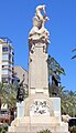 Monumento por Vicente Bañuls (1916), en Alicante.