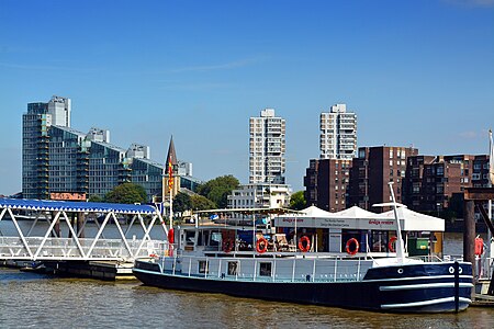 Chelsea Harbour Pier (15031784060)