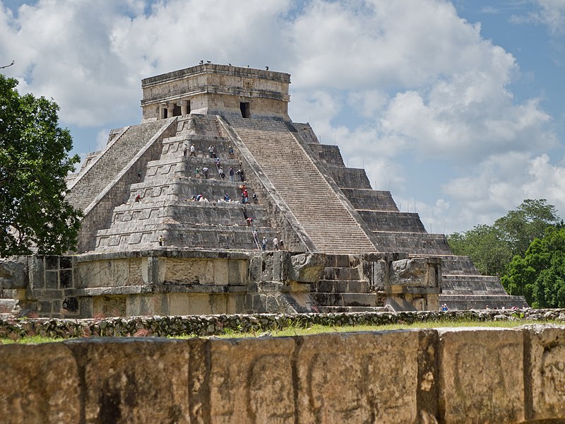 File:Chichén Itzá - 17.jpg