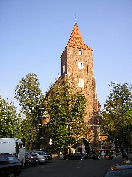 File:Church of the Holy Cross in Kraków 2.jpg