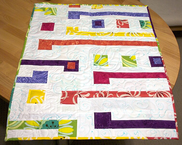 File:Circuits Quilt Front After Quilting - Flickr - heidielliott.jpg