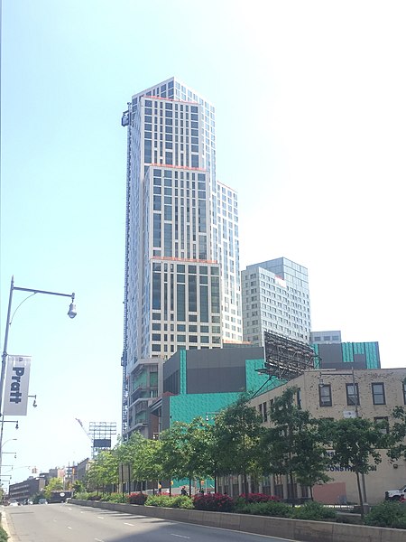File:City Point Tower II Brooklyn NY 2015 06 10 07.jpg