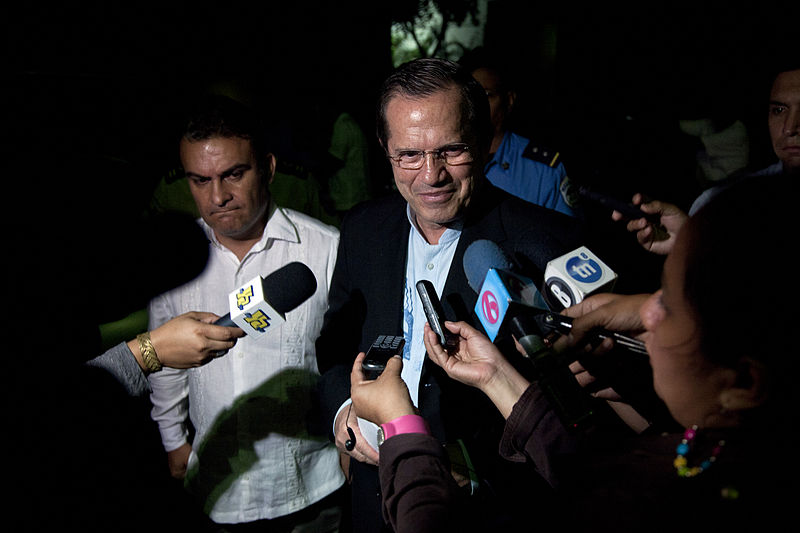 File:Daniel Ortega, Presidente de Nicaragua recibe a delegación del Ecuador (11195274885).jpg