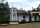 Degaldoruwa cave temple.jpg