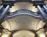 English: View to the ceiling of a stair in the Palace of Justice, Munich. Deutsch: Blick an die Decke eines Treppenaufgangs im Münchner Justizpalast.