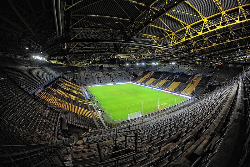 File:Dortmund Signal Iduna Park 1.jpg