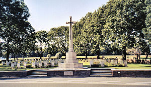 Elzenwalle Brasserie Commonwealth War Graves Commission Cemetery.jpg