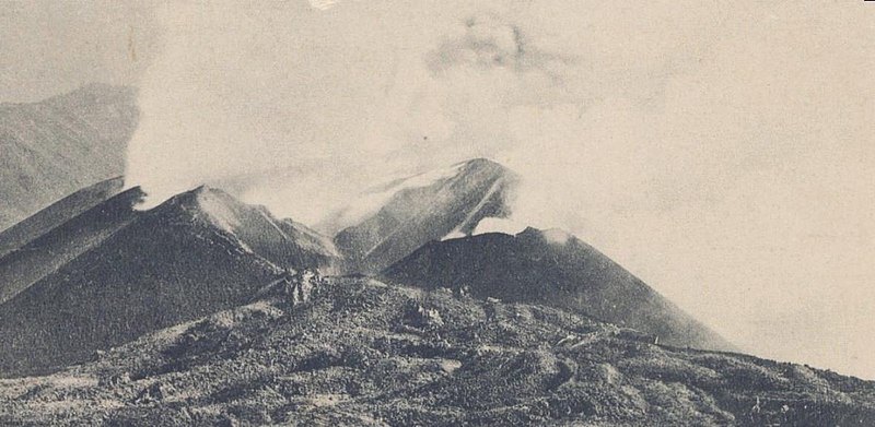 File:Etna eruption postcard from 1931.jpg