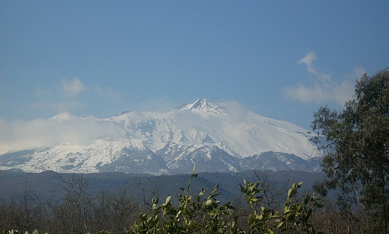 File:Etna in wintertime.jpg