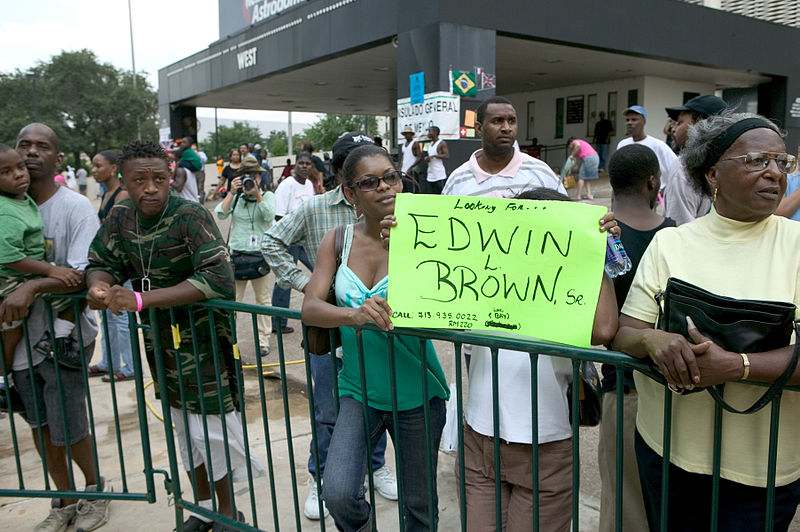 File:FEMA - 14449 - New Orleans residents looking for friends and family at Texas Astrodome.jpg