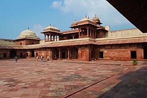 Fatehpur Sikri: Arkitektura, Demografia, Administrimi