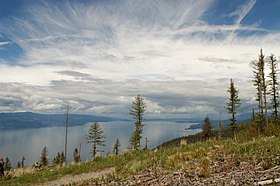 A Flathead Lake cikk illusztráló képe