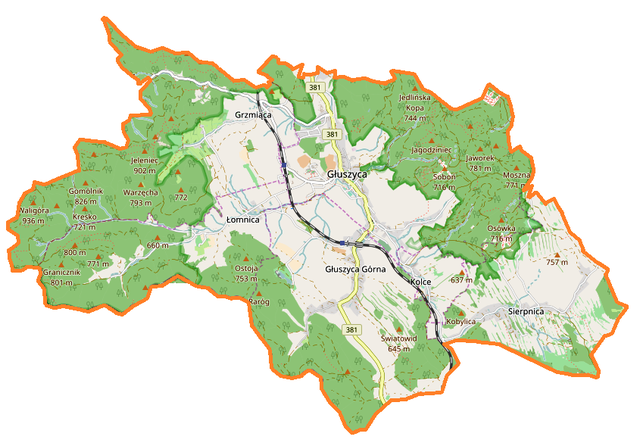 Mapa konturowa gminy Głuszyca, blisko centrum u góry znajduje się punkt z opisem „Głuszyca”