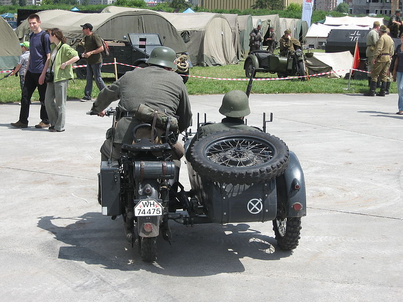 File:German motorcycle during the VII Aircraft Picnic in Kraków 2.jpg