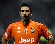 Goleiro Buffon completa 44 anos — e fala em jogar até os 50