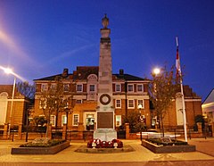 Grays War Memorial - geograph.org.uk - 1602464.jpg