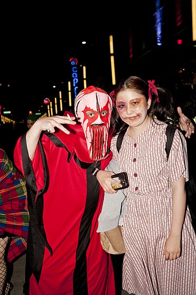 File:Halloween Night, Granville Street Oct 31, 2014 (15498411159).jpg