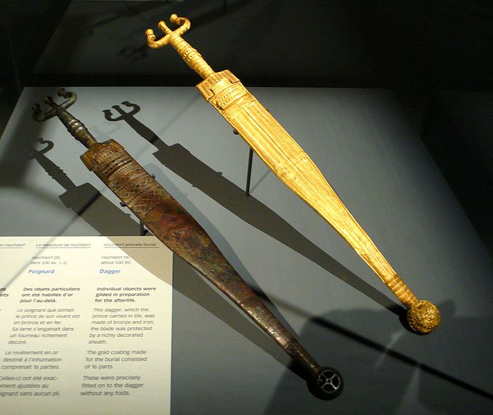File:Hochdorf dagger with gold foil.jpg