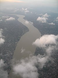 Vista del río Hugly en el poblado de Bally, Howrah.