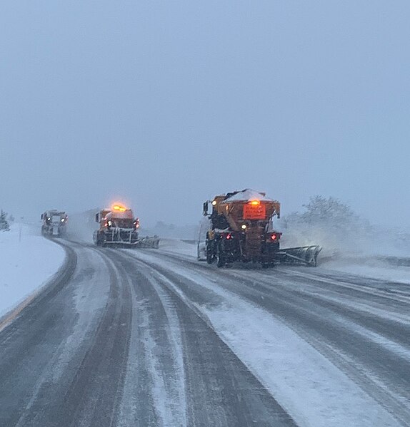 File:I-5 Siskiyou Pass.jpg