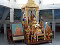 Inside Wat Phol Phao - panoramio (7).jpg