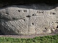 Lohud ja spiraalid piirdekivil Newgrange'i megaliitehitises, u 3000. aastad eKr