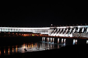 A Represa de Itaipú é a maior do mundo em operação.