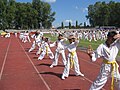 Kinder in einer Karateschule in den USA