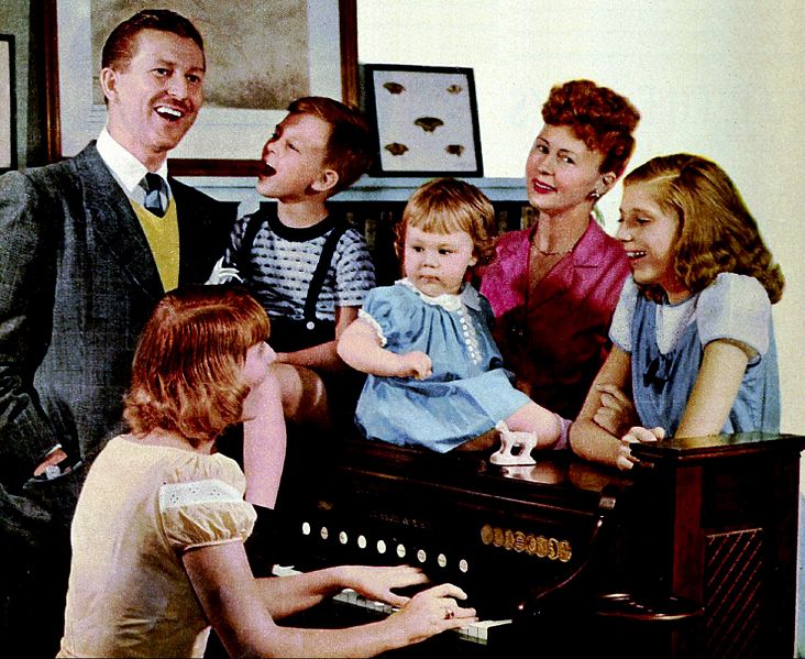 File:Jack Berch and family 1949.jpg