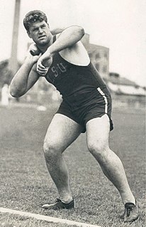 <span class="mw-page-title-main">Jack Torrance (athlete)</span> American football player
