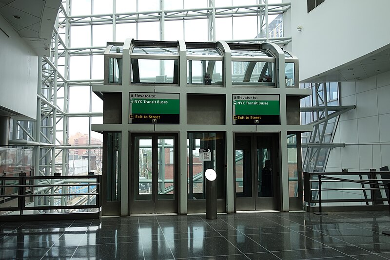 File:Jamaica LIRR td (2018-05-04) 024 - AirTrain JFK.jpg