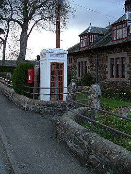 Historische Telefonzelle in Rhynd