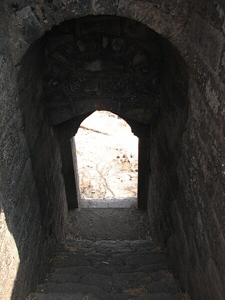 File:Karnala-Fort-28.JPG