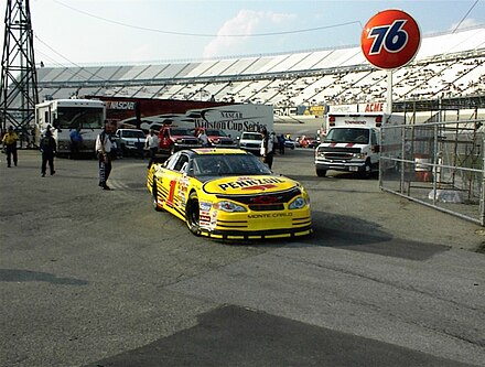 Park's 2001 Cup car at Dover (at the time being driven by Kenny Wallace)