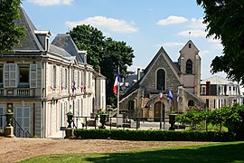 The church of Villeneuve-le-Roi