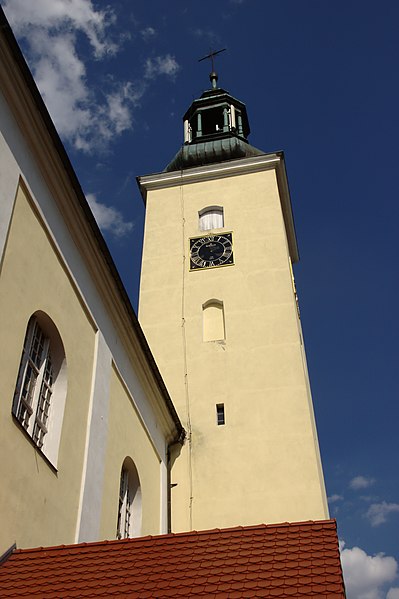 File:Lądek-Zdrój, centrum, kostelní věž.jpg