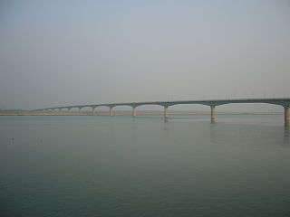 <span class="mw-page-title-main">Lalon Shah Bridge</span> Bridge crossing the river Padma