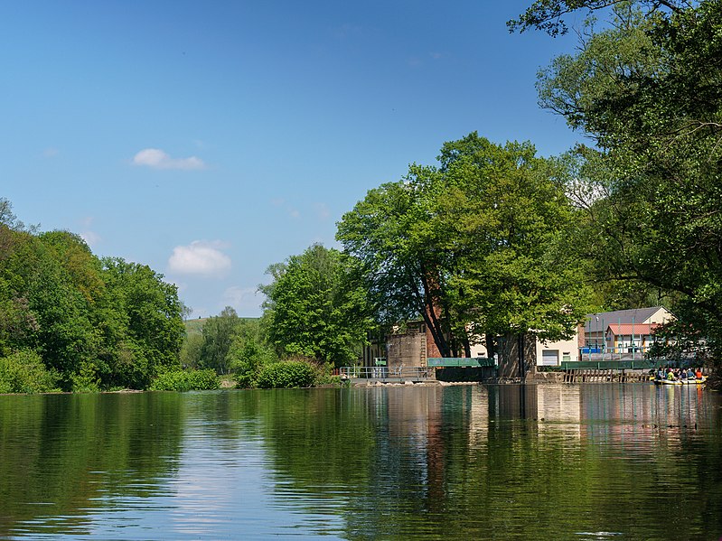 File:Lastau Wasserkraftwerk-01.jpg