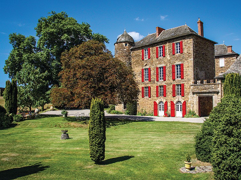File:Le Chateau du Bosc vu du parc copyright jean bosc chateaudubosc.com 2016.jpg