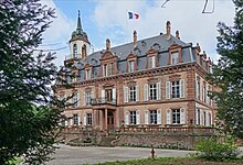 Le château de Froeschwiller (36154731236).jpg
