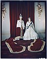 Le roi George VI et la reine Élisabeth à la séance d’ouverture du Parlement, Ottawa (Ontario).jpg
