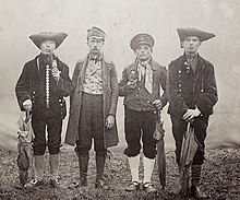 Leutersdorfer Männer in Tracht 1897