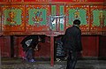 Lhasa-Drepung-innen-10-Weisheit erlaufen-2014-gje.jpg