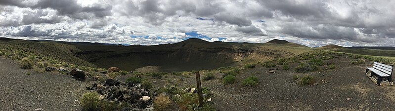 File:Lunar Crater National Natural Landmark in Nevada (96ea87f0-8376-4c0a-bd74-b04c113702ba).JPG