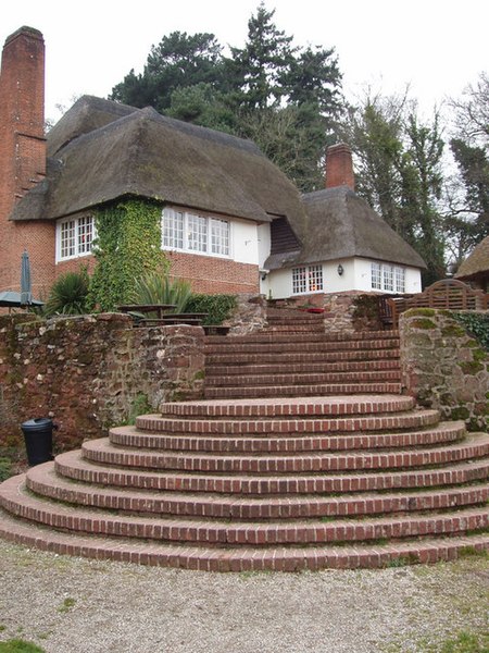 File:Lutyens' steps and pub, Cockington. - geograph.org.uk - 1149110.jpg